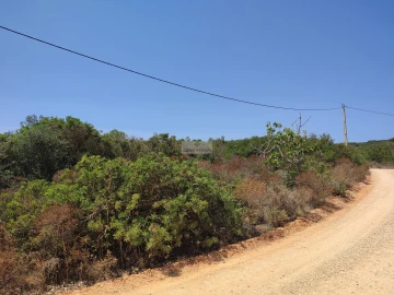Terreno para Venda em Lagos (São Sebastião e Santa Maria)