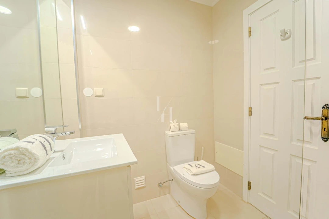 Apartamento T2 para Arrendamento férias em Quarteira Foto 8