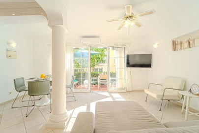 Apartamento T2 para Arrendamento férias em Quarteira