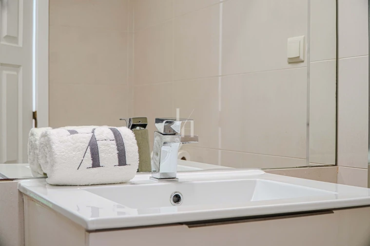 Apartamento T2 para Arrendamento férias em Quarteira Foto 9