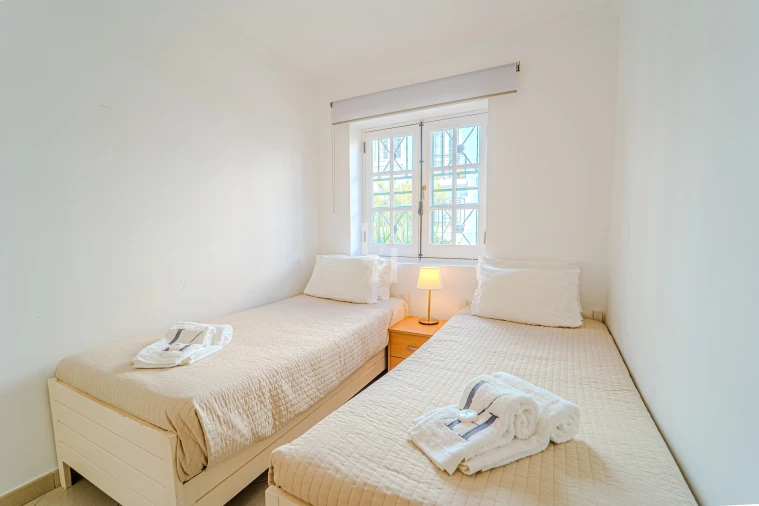 Apartamento T2 para Arrendamento férias em Quarteira Foto 2