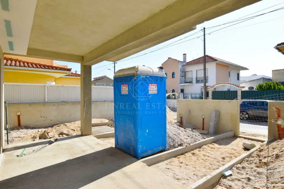 Moradia T4 para Venda em Fernao Ferro Foto 14