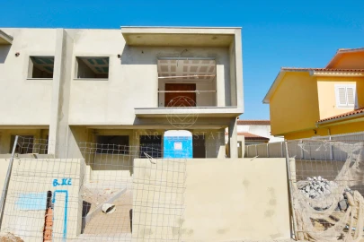 Moradia T4 para Venda em Fernao Ferro