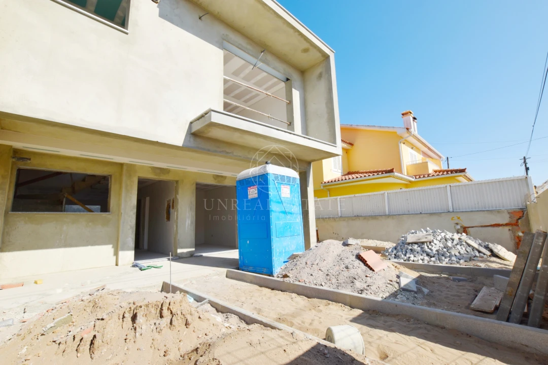 Moradia T4 para Venda em Fernao Ferro Foto 10