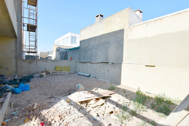 Moradia T4 para Venda em Fernao Ferro Foto 28