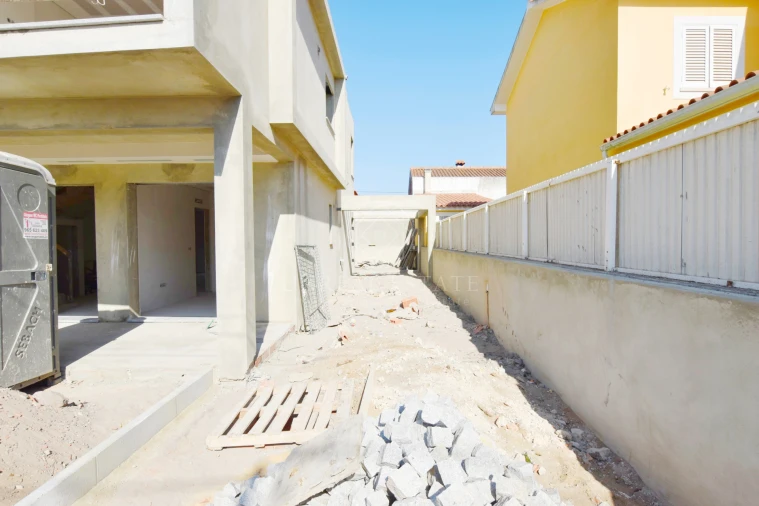 Moradia T4 para Venda em Fernao Ferro Foto 12