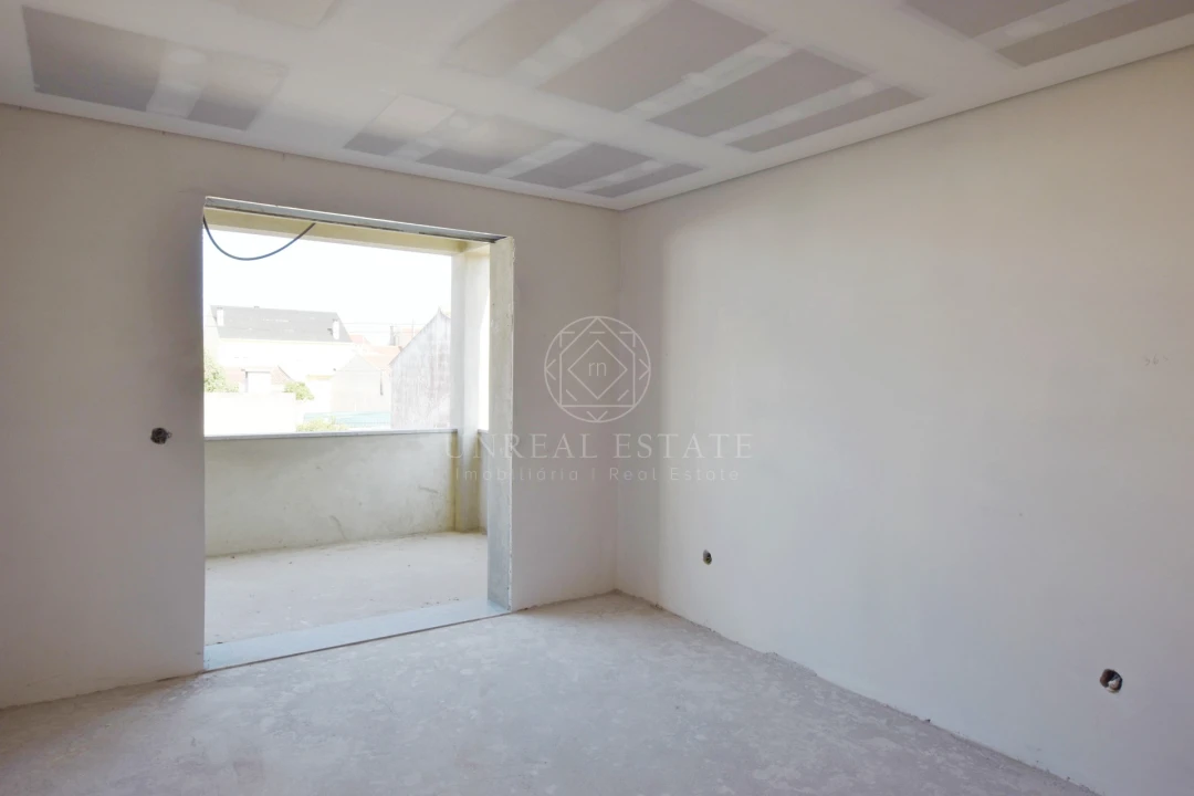 Moradia T4 para Venda em Fernao Ferro Foto 45