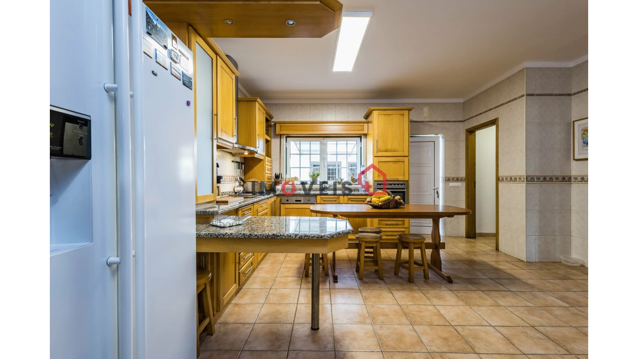 Moradia T5 para Venda em Calvaria de Cima Foto 7