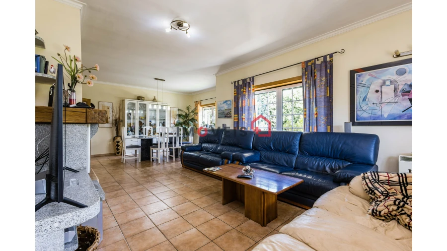 Moradia T5 para Venda em Calvaria de Cima Foto 2