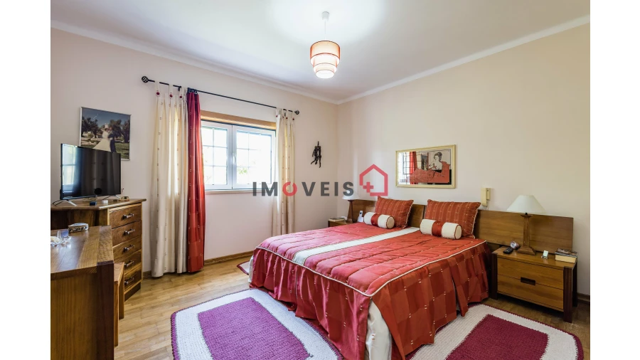 Moradia T5 para Venda em Calvaria de Cima Foto 16