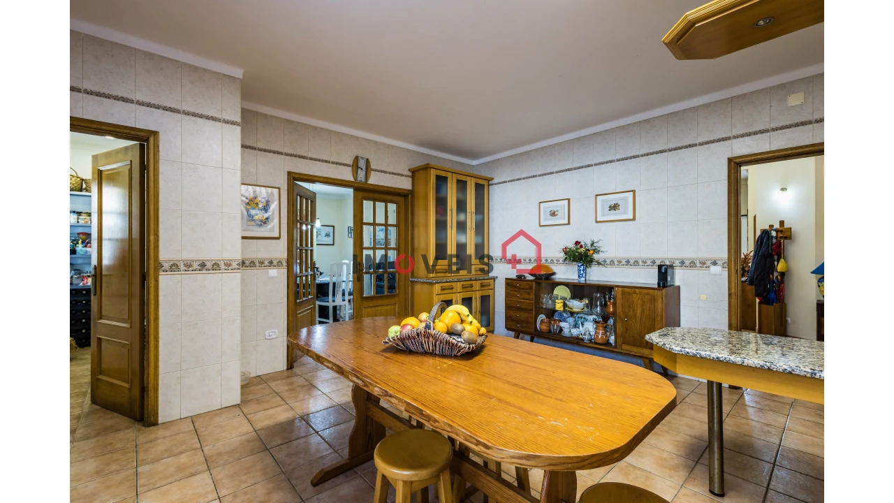 Moradia T5 para Venda em Calvaria de Cima Foto 9