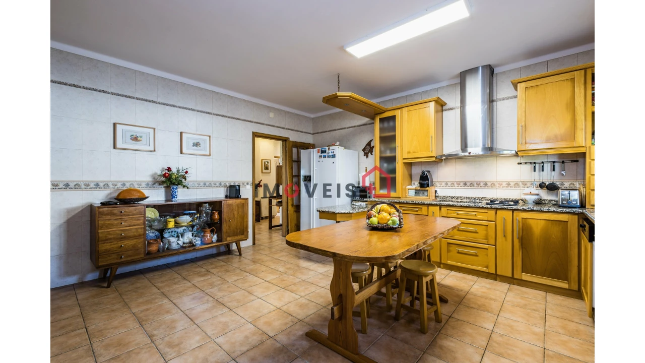 Moradia T5 para Venda em Calvaria de Cima Foto 6