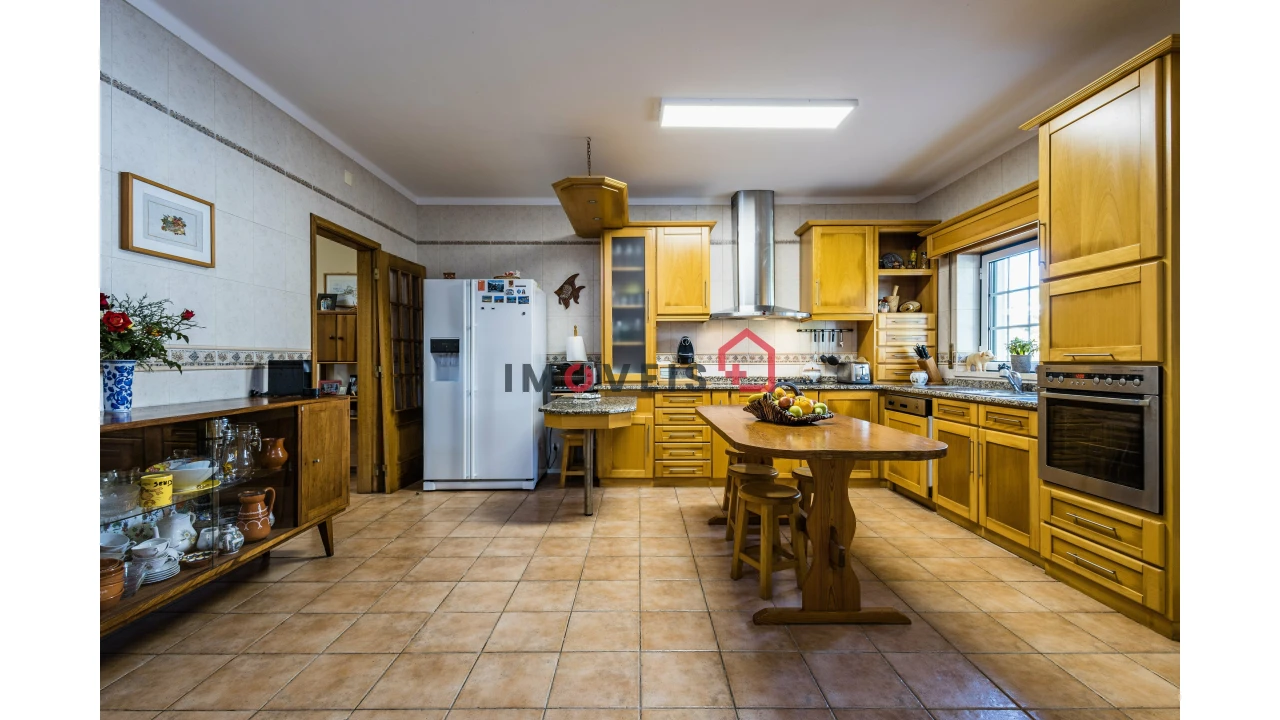 Moradia T5 para Venda em Calvaria de Cima Foto 8