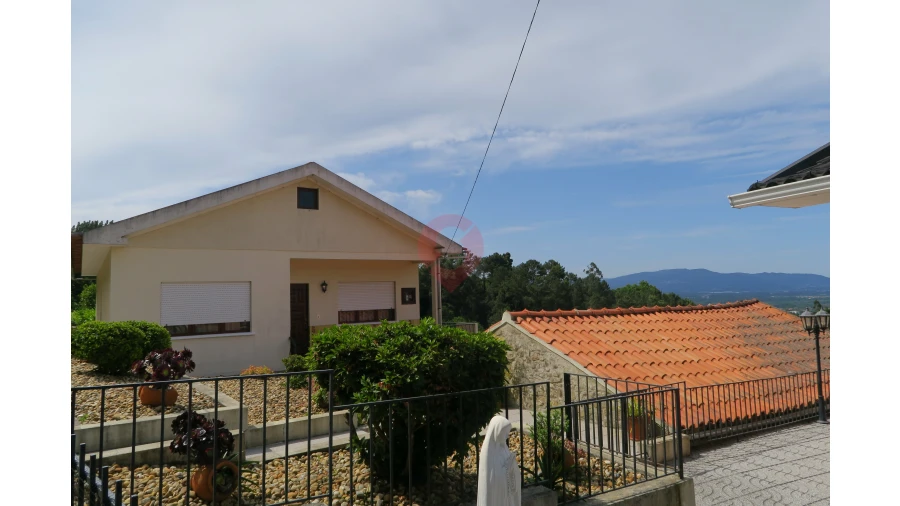 Moradia T3 para Venda em Ganfei Foto 5