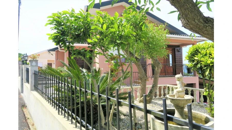 Moradia T3 para Venda em Ganfei Foto 1