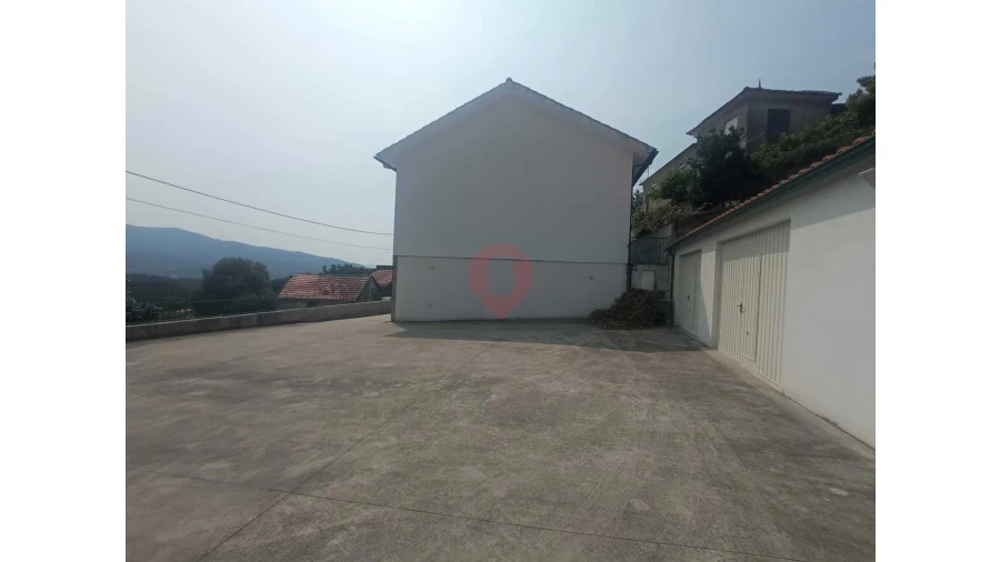 Moradia T4 para Venda em Ceivães e Badim Foto 3