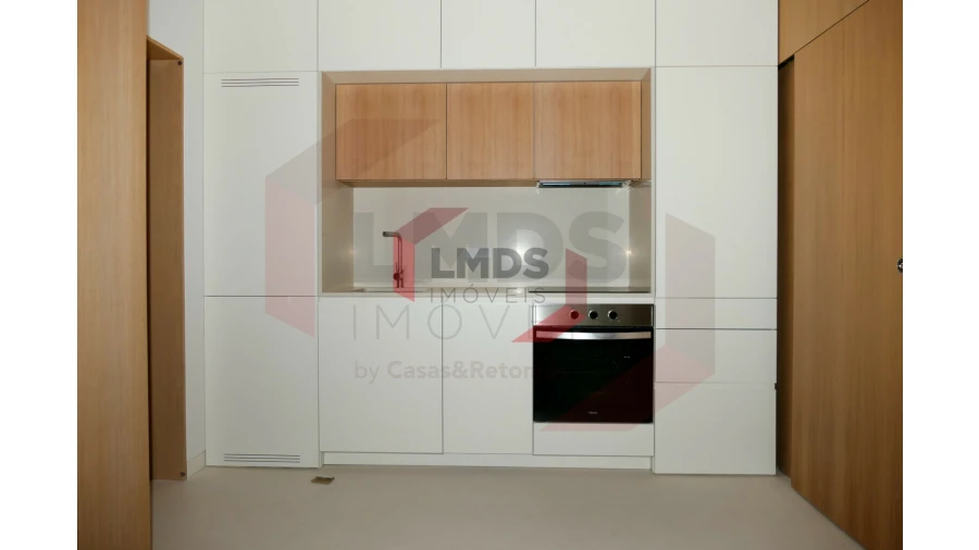 Apartamento T2 para Venda em Cedofeita, Santo Ildefonso, Sé, Miragaia, São Nicolau e Vitória Foto 3