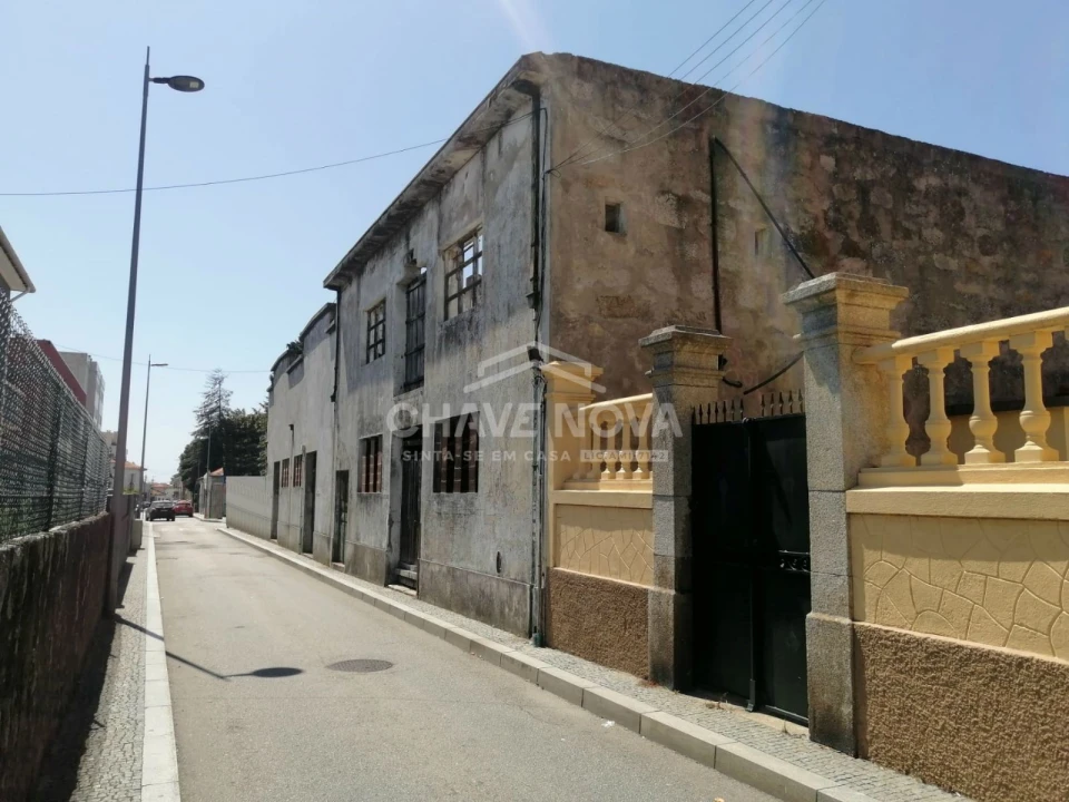 Armazém para Venda em Arcozelo Foto 23