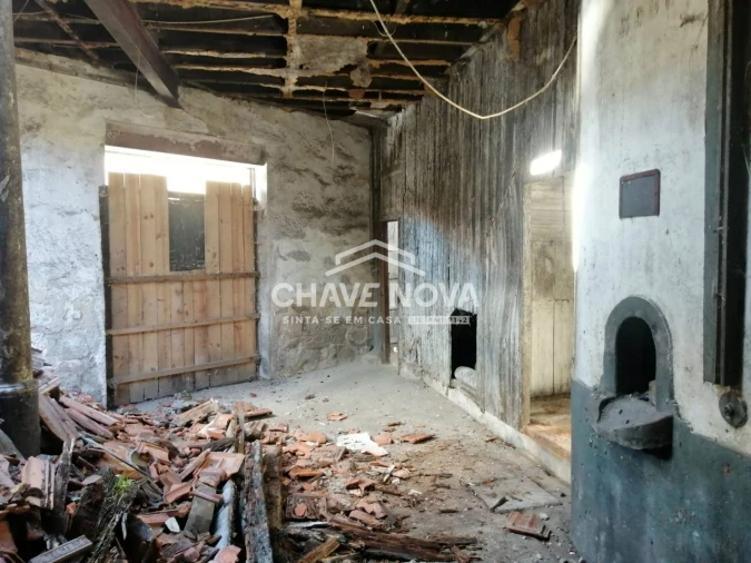 Armazém para Venda em Arcozelo Foto 4