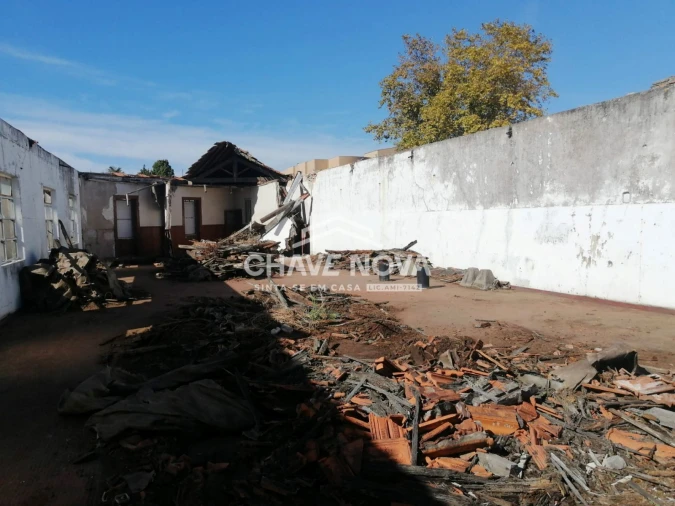 Armazém para Venda em Arcozelo Foto 7