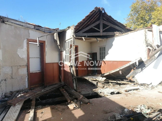 Armazém para Venda em Arcozelo Foto 11