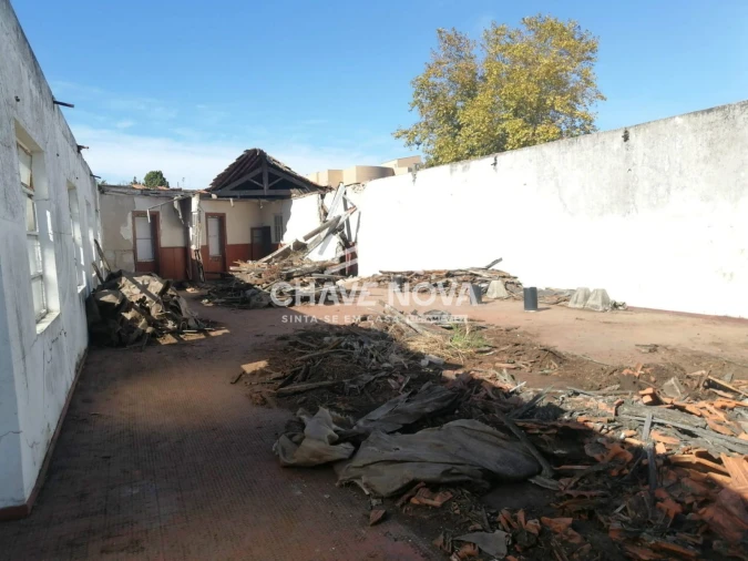 Armazém para Venda em Arcozelo Foto 15