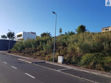 Terreno para Venda em Funchal (Santa Maria Maior)
