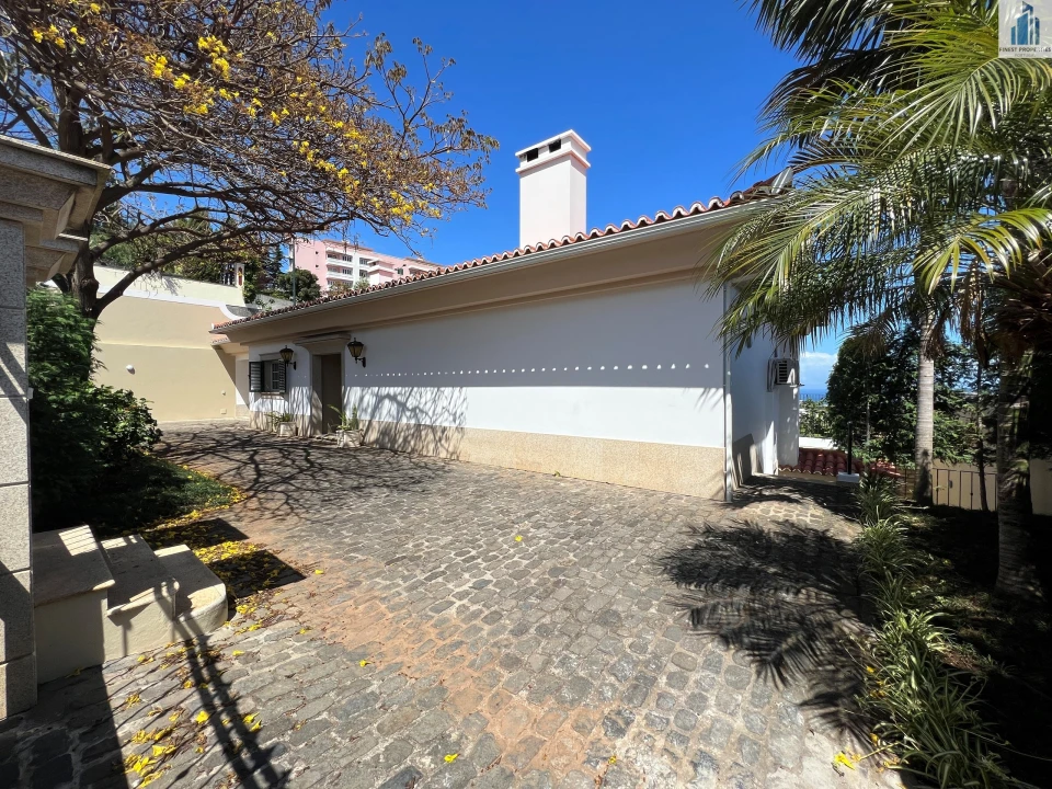 Moradia T4 para Venda em São Martinho Foto 42