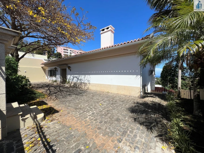 Moradia T4 para Venda em São Martinho Foto 42