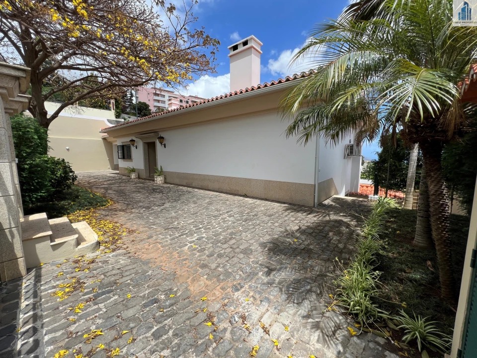 Moradia T4 para Venda em São Martinho Foto 35