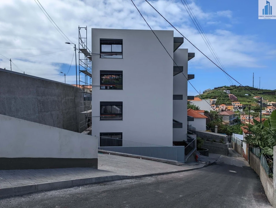 Apartamento T3 para Venda em Camara de Lobos Foto 11