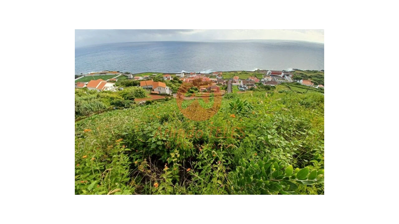 Terreno para Venda em Calheta Foto 3