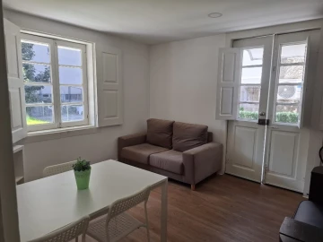 Quarto para Arrendamento em Azurem