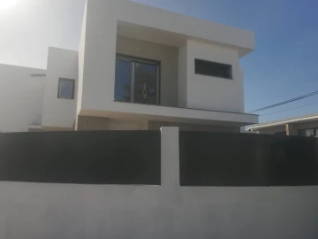 Moradia T4 para Venda em Fernao Ferro