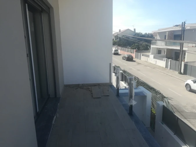 Moradia T4 para Venda em Fernao Ferro Foto 18
