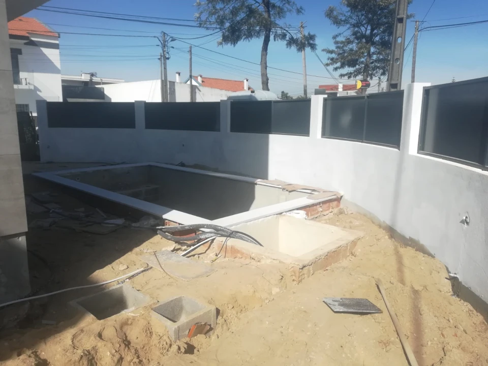 Moradia T4 para Venda em Fernao Ferro Foto 13