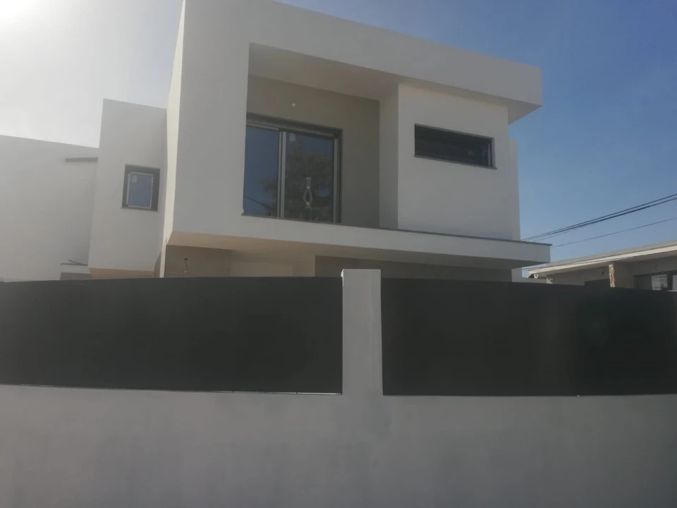 Moradia T4 para Venda em Fernao Ferro Foto 11