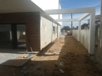 Moradia T4 para Venda em Fernao Ferro