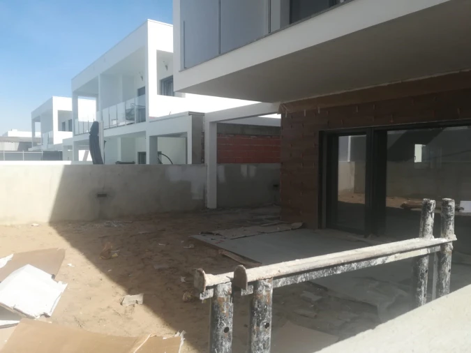 Moradia T4 para Venda em Fernao Ferro Foto 11