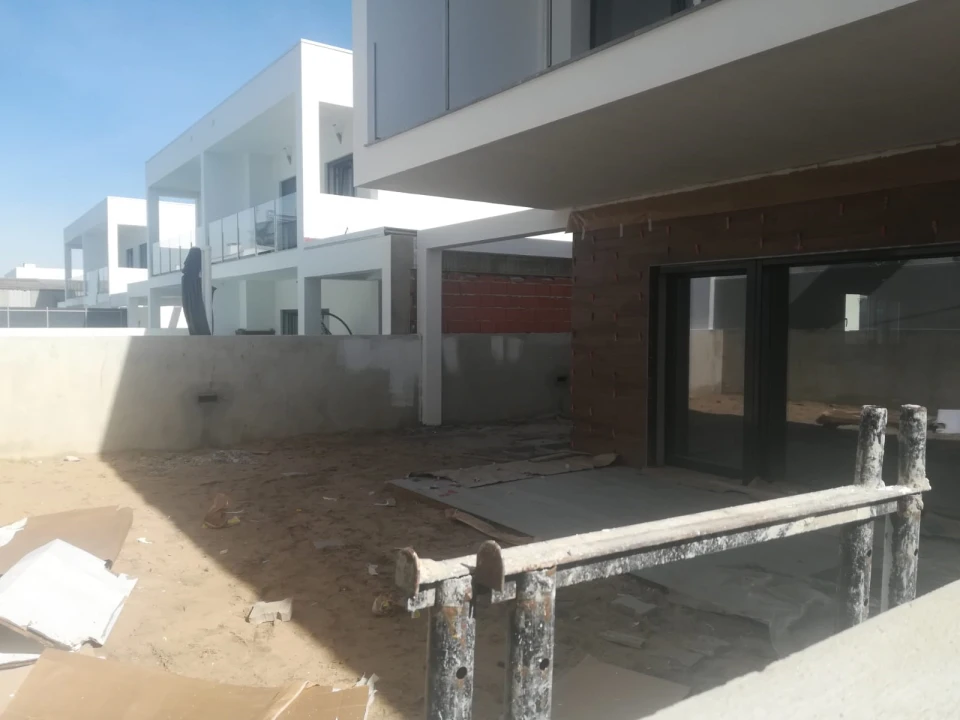Moradia T4 para Venda em Fernao Ferro Foto 11