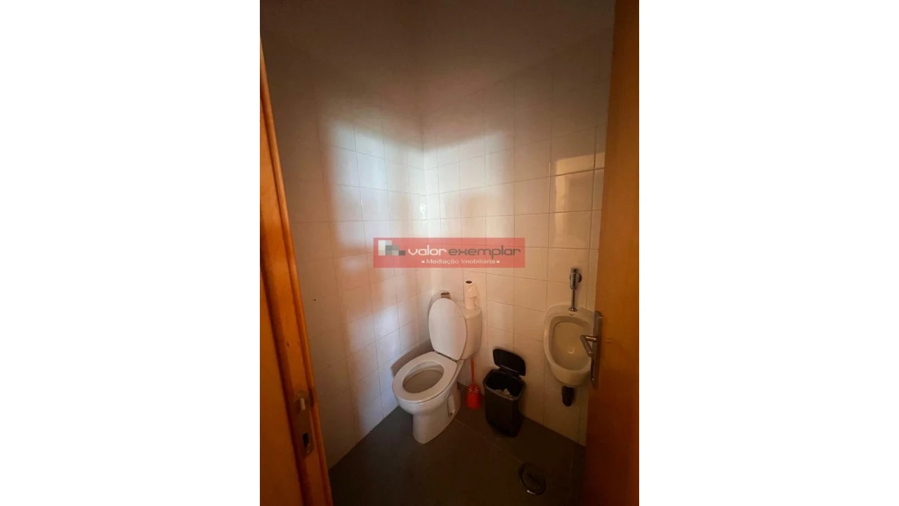 Loja para Venda em Atalaia e Alto Estanqueiro-Jardia Foto 11