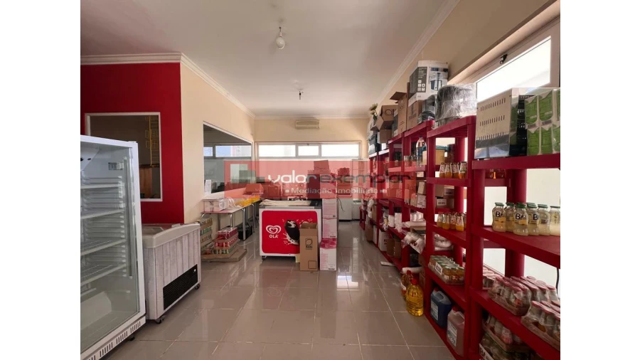 Loja para Venda em Atalaia e Alto Estanqueiro-Jardia Foto 2