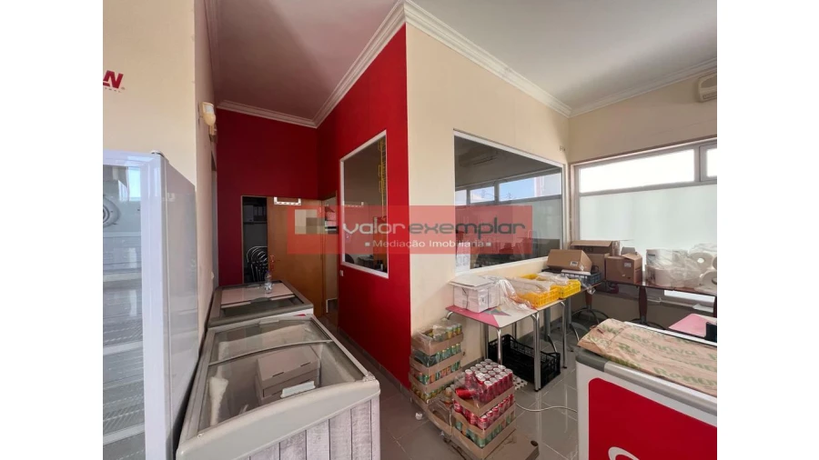 Loja para Venda em Atalaia e Alto Estanqueiro-Jardia Foto 6