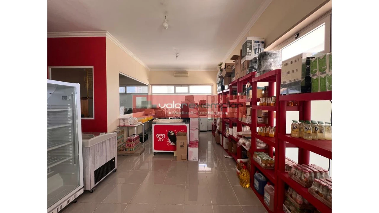 Loja para Venda em Atalaia e Alto Estanqueiro-Jardia Foto 7