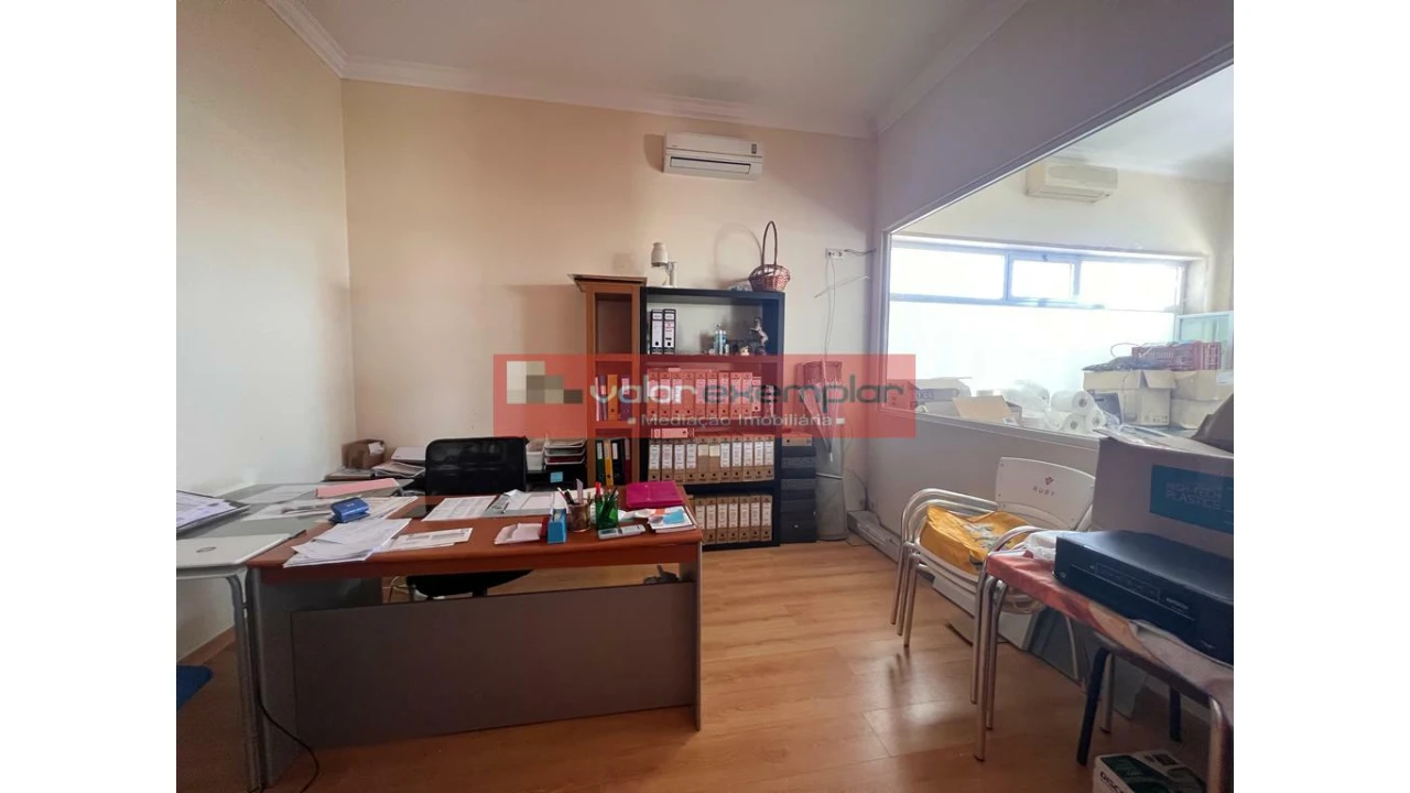 Loja para Venda em Atalaia e Alto Estanqueiro-Jardia Foto 9