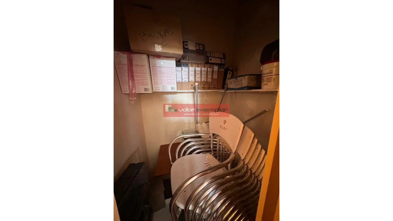 Loja para Venda em Atalaia e Alto Estanqueiro-Jardia Foto 10