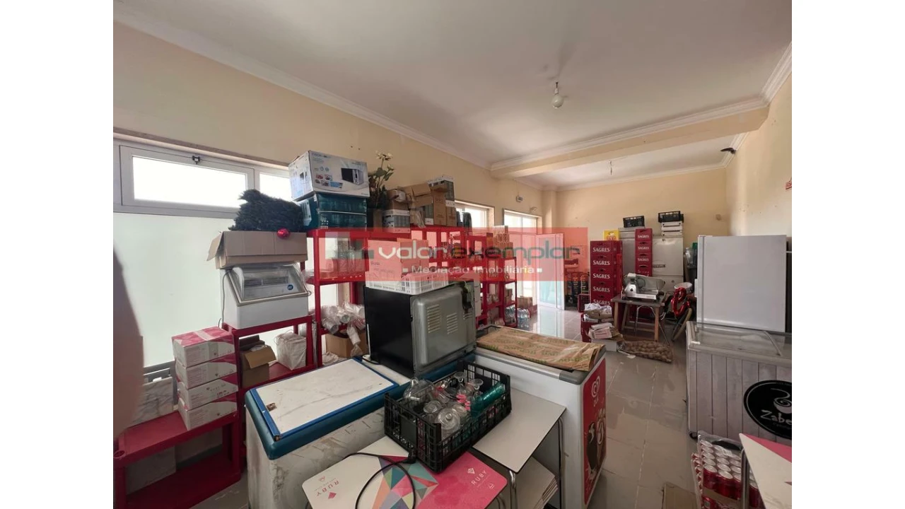 Loja para Venda em Atalaia e Alto Estanqueiro-Jardia Foto 5