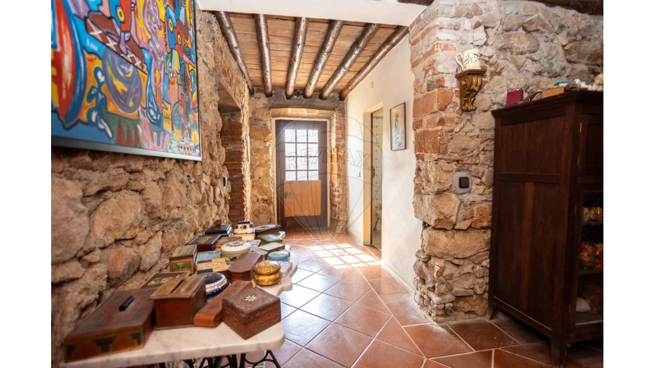 Moradia T5 para Venda em São Gregório e Santa Justa Foto 4