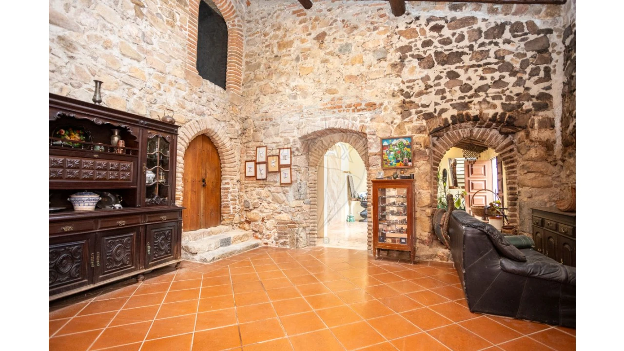 Moradia T5 para Venda em São Gregório e Santa Justa Foto 6