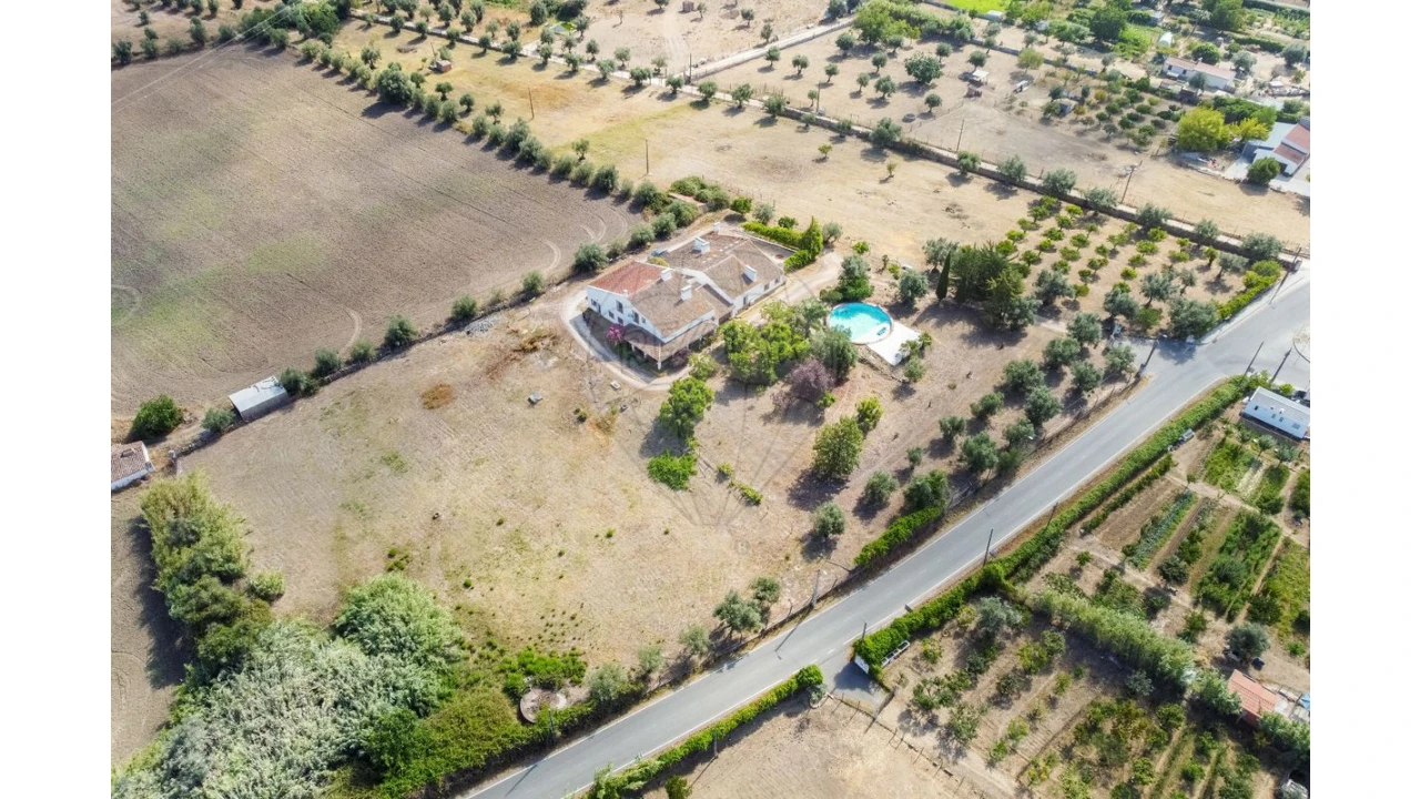 Moradia T5 para Venda em São Gregório e Santa Justa Foto 43